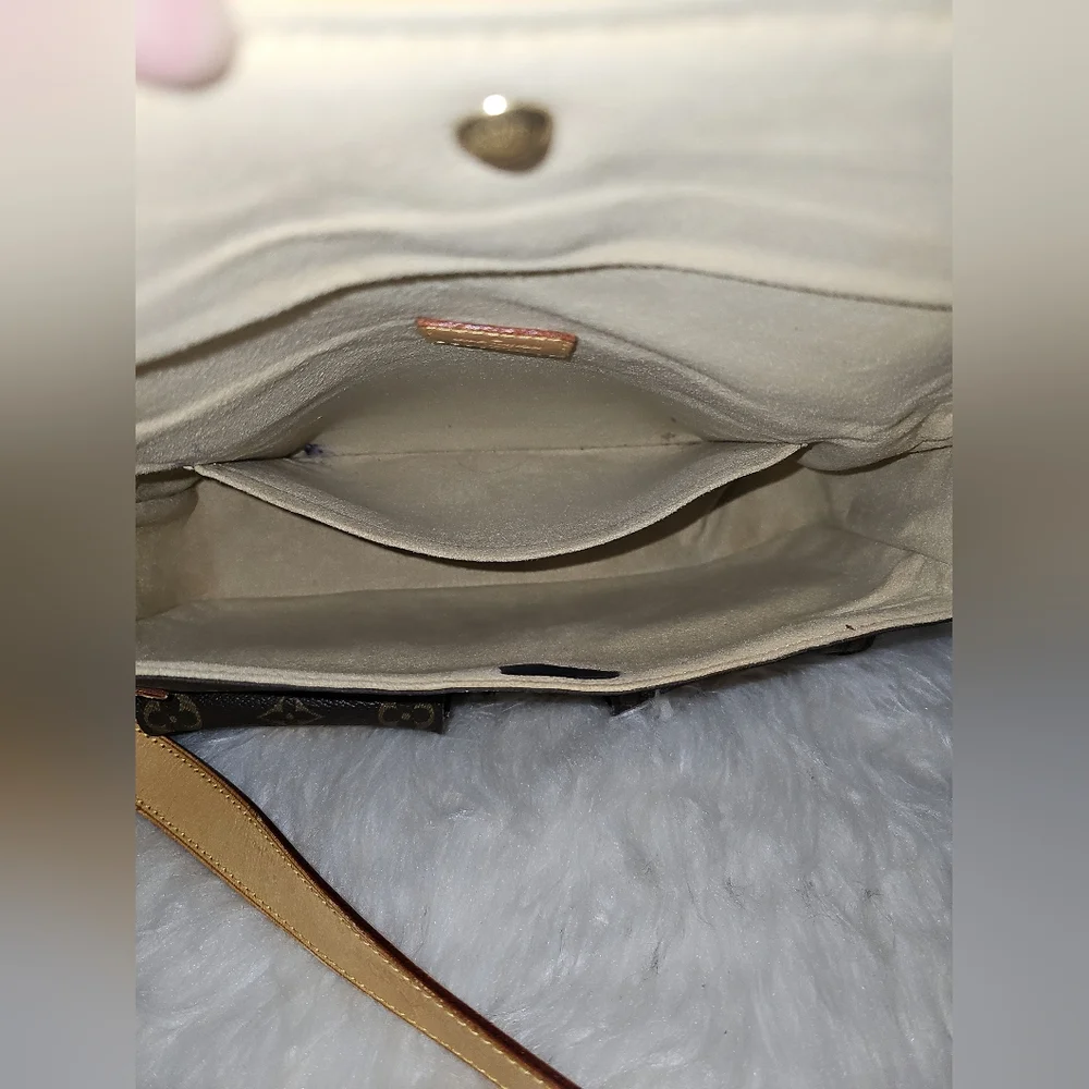 🔥🔥Good Condition 🔥 Authentic Louis Vuitton hudson pm - Picture 5 of 17